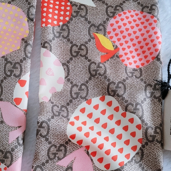 Authentic Gucci Les Pommes GG Apples silk Neck bow Twilly Scarf  multicolor - Picture 12 of 16